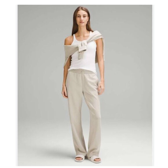 Lululemon Softstreme Khaki High-Rise Pant Size 10 NEW - Picture 1 of 7